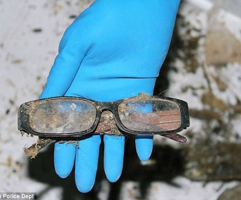 Ανατριχίλα: Γυναίκα πέθανε εγκλωβισμένη στον τοίχο του σπιτιού της και τη βρήκαν 3 χρόνια μετά