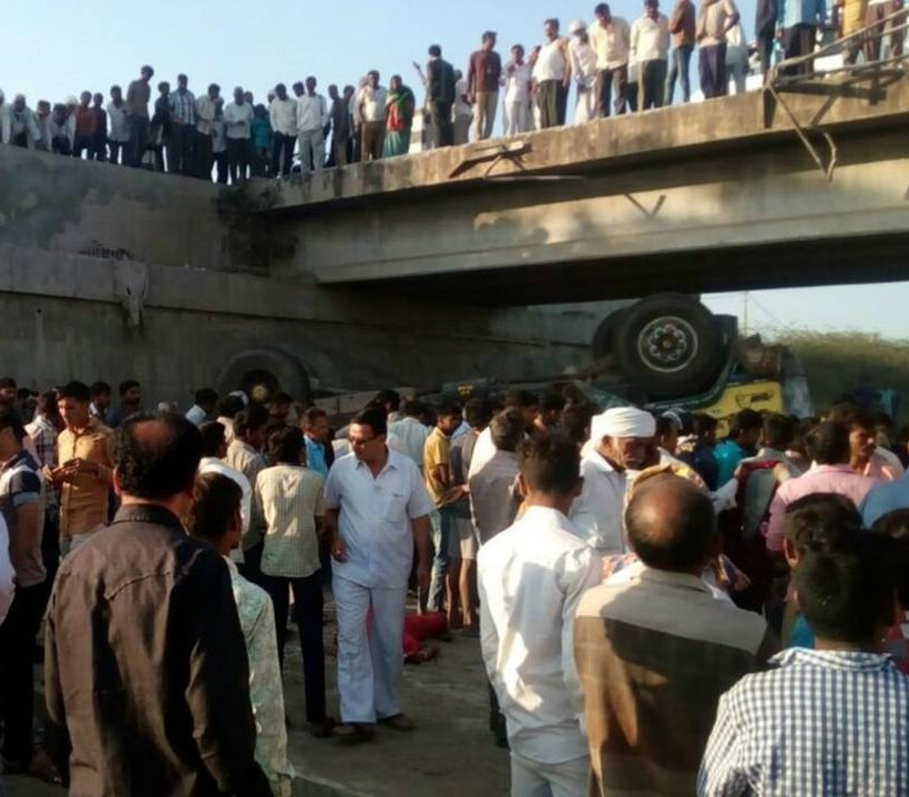 Ματωμένος γάμος: Σε γκρεμό έπεσε το πούλμαν με τους καλεσμένους – Τουλάχιστον 25 οι νεκροί