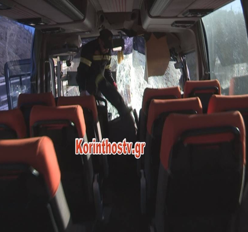 ΕΚΤΑΚΤΟ - Σοβαρό τροχαίο με λεωφορείο του ΚΤΕΛ στην Εθνική Οδό Κορίνθου – Τρίπολης - Εικόνες σοκ