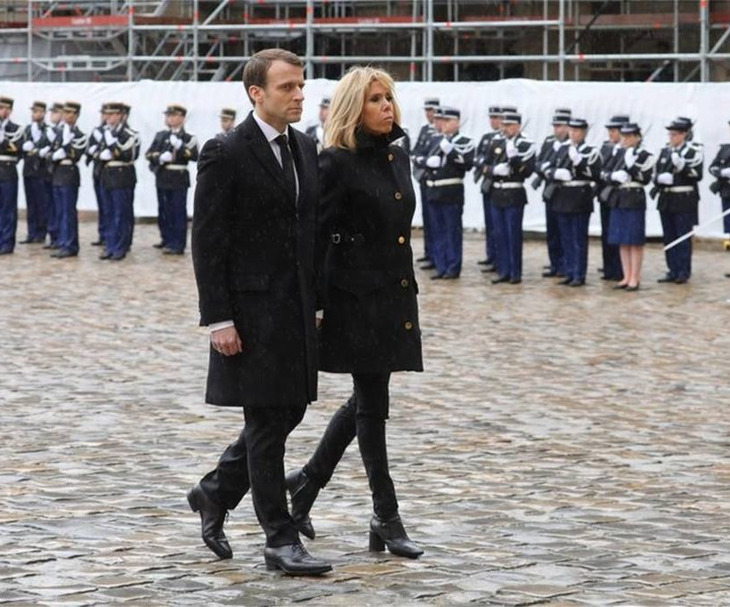 «Δάκρυσε» ο πλανήτης: Η Γαλλία αποχαιρέτησε τον ήρωα αξιωματικό Αρνό Μπελτράμ (vids+pics)