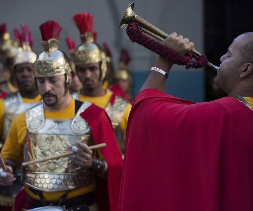 Συγκλονιστικές εικόνες: Η αναπαράσταση του Θείου Δράματος στο Πάσχα των Καθολικών