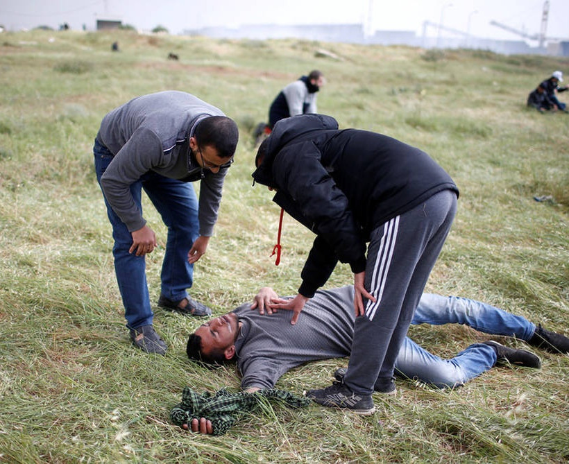 Με αίμα βάφτηκε η Γάζα: Ισραηλινοί στρατιώτες πυροβολούν διαδηλωτές στο «ψαχνό» - 70 τραυματίες