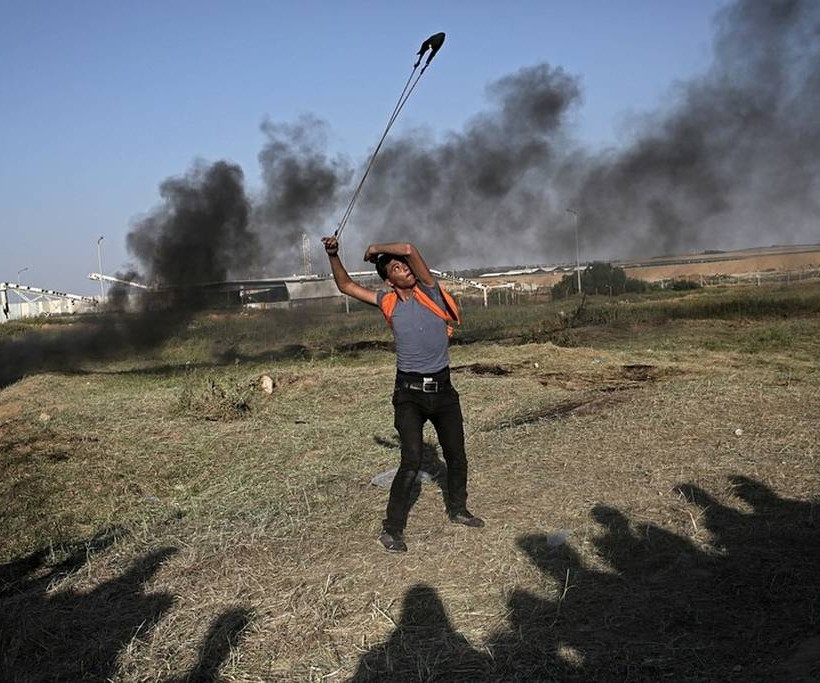 Με αίμα βάφτηκε η Γάζα: Ισραηλινοί στρατιώτες πυροβολούν διαδηλωτές στο «ψαχνό» - 70 τραυματίες
