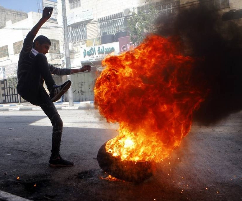 Με αίμα βάφτηκε η Γάζα: Ισραηλινοί στρατιώτες πυροβολούν διαδηλωτές στο «ψαχνό» - 70 τραυματίες