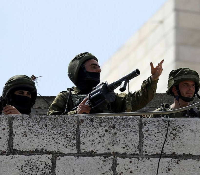 Με αίμα βάφτηκε η Γάζα: Ισραηλινοί στρατιώτες πυροβολούν διαδηλωτές στο «ψαχνό» - 70 τραυματίες