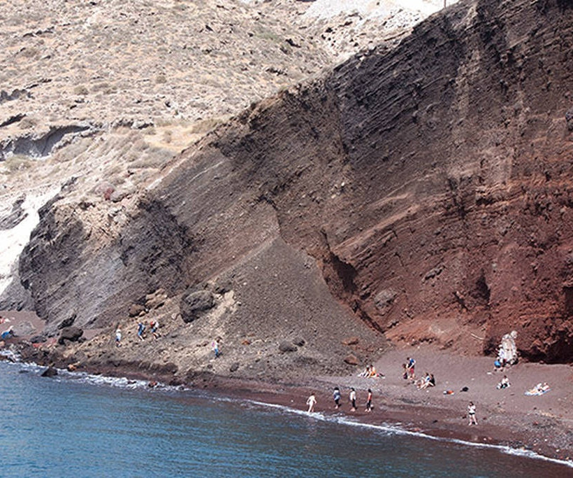 Μεγάλη κατολίσθηση σε διάσημη παραλία της Ελλάδας – Δεν θα είναι ποτέ ξανά η ίδια (photos)