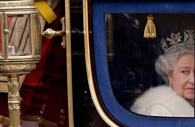 Η Βρετανία γιορτάζει τα γενέθλια της βασίλισσας Ελισάβετ: Δείτε σπάνιες φωτογραφίες από τη ζωή της