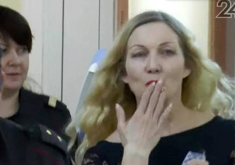 Αδίστακτη Ρωσίδα ευνούχισε τον άνδρα της και μετά έστελνε... φιλάκια! (pics)