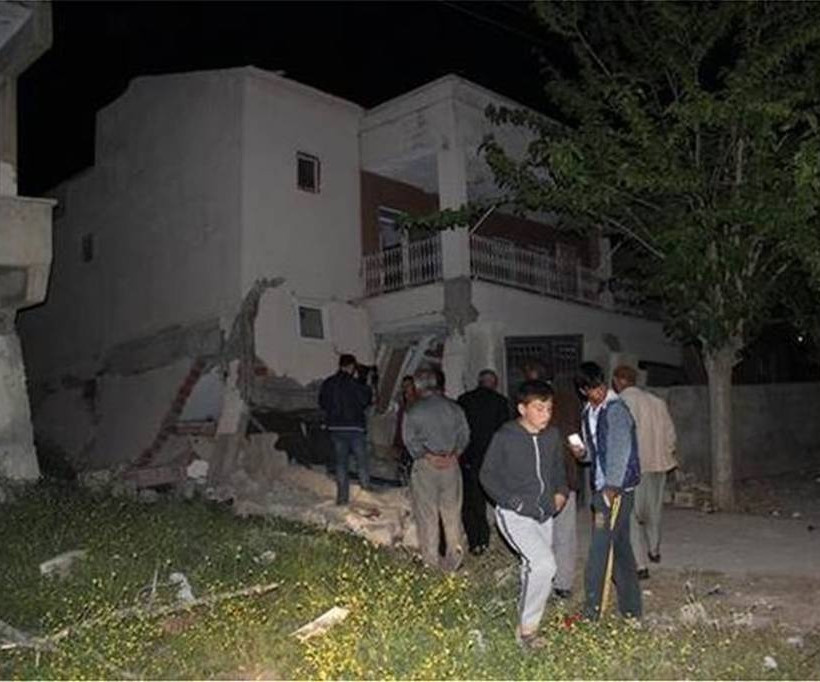 Τουρκία: Εικόνες καταστροφής μετά το σεισμό των 5,2 Ρίκτερ - Τους 39 έφτασαν οι τραυματίες (vid+pic)