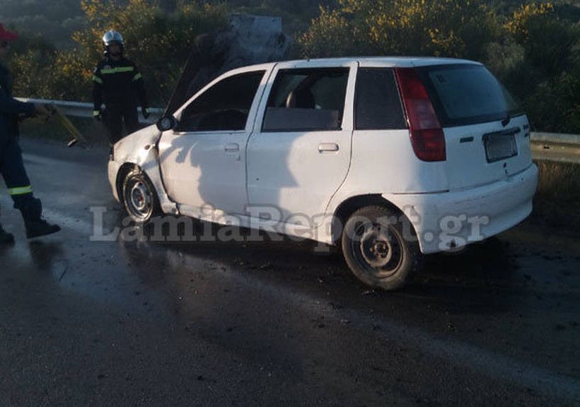 Λαμία: Άρπαξε το μωρό και βγήκε αμέσως από το αυτοκίνητο – Έπαθε σοκ με αυτό που είδε μπροστά του