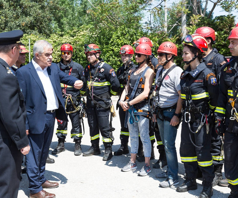 Εντυπωσιάζει η Πυροσβεστική Υπηρεσία στην άσκηση «Ήφαιστος 2018» (pics&vid)