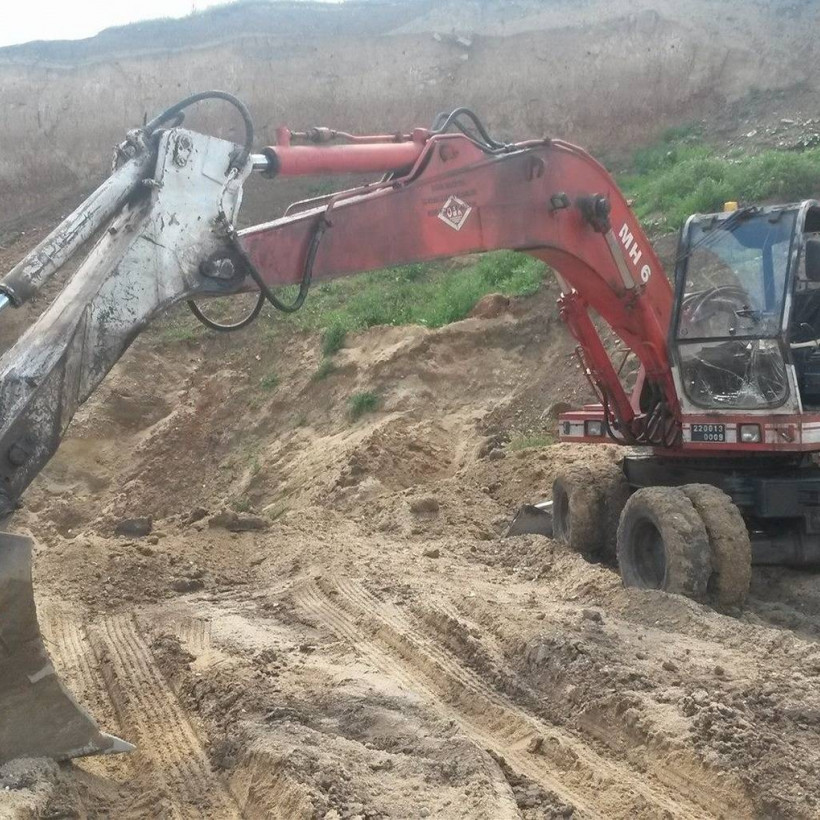 Σύλληψη Τούρκου στον Έβρο: Τουλάχιστον του πήραμε τον εκσκαφέα (pics)