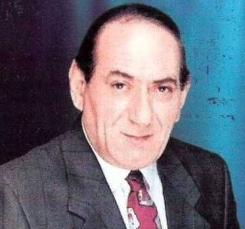 Σαν σήμερα το 1990 «έφυγε» από τη ζωή ο μεγάλος λαϊκός τραγουδιστής Στράτος Διονυσίου (Vids+Pics)