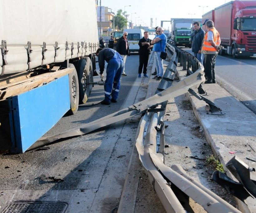 Στη φυλακή ο οδηγός της νταλίκας που σκόρπισε το θάνατο στον Κηφισό