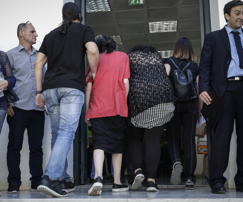 Πετρούπολη: Συγκλονίζει ο αδερφός της 19χρονης βρεφοκτόνου