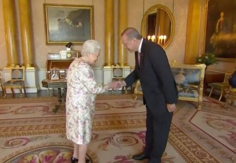 Στο Clarence House ο Ερντογάν- Συνάντηση με Κάρολο 