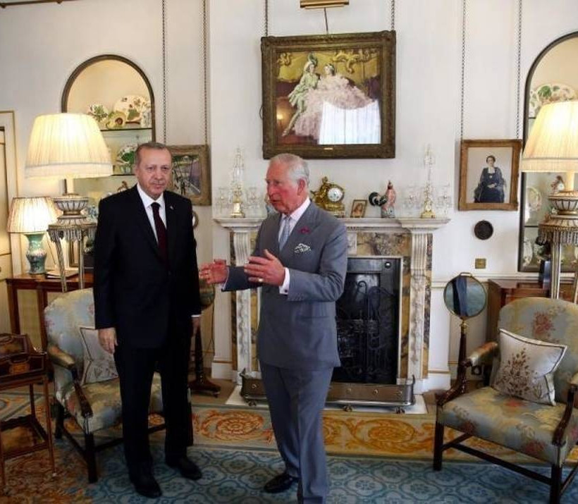 Στο Clarence House ο Ερντογάν- Συνάντηση με Κάρολο 