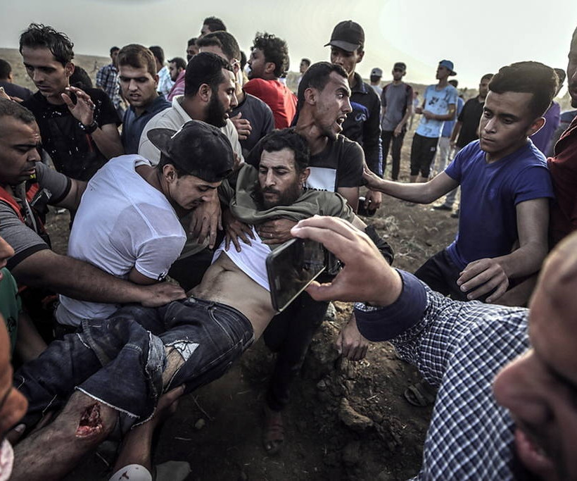 Στο αίμα βάφτηκε πάλι η Γάζα: Δεκάδες Παλαιστίνιοι τραυματίες από ισραηλινά πυρά (Pics)