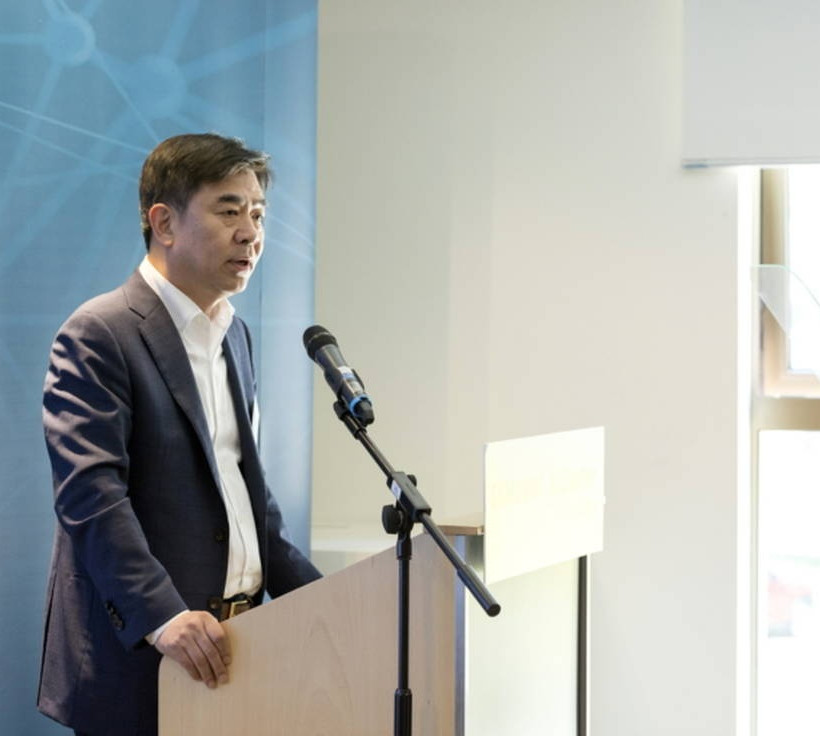 Hyun-suk Kim, Πρόεδρος και Διευθυντής της Samsung Research στην τελετή έναρξης του νέου Κέντρου AI στο Κέιμπριτζ