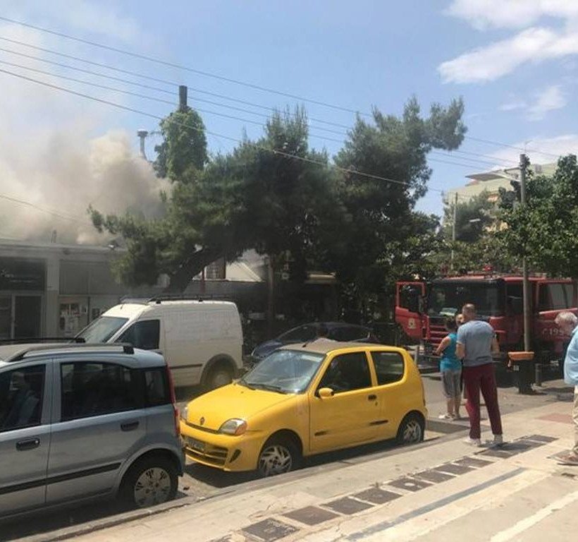 Πυρκαγιά σε εστιατόριο στον Άλιμο (pics+vid)