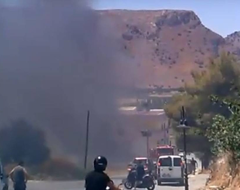 Κρήτη: Συναγερμός για φωτιά και εκρήξεις σε κατοικημένη περιοχή 