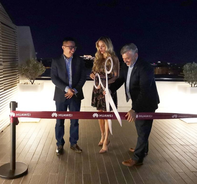 Η Huawei εγκαινίασε το καλοκαίρι  με μοναδικά νέα και εκπλήξεις!
