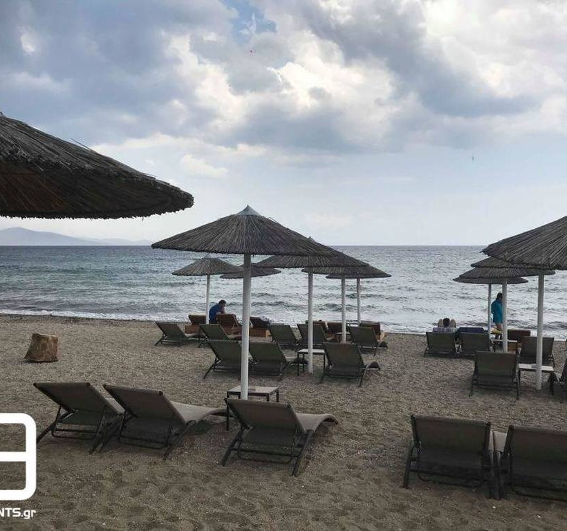 Ξαφνικό μπουρίνι στη Χαλκιδική: Απίστευτες εικόνες (pics+vid)