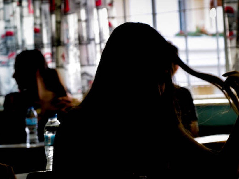 Πανελλήνιες 2018: Έτσι «έπιασαν» τη μαθήτρια να αντιγράφει στην Ιστορία και τη μηδένισαν!