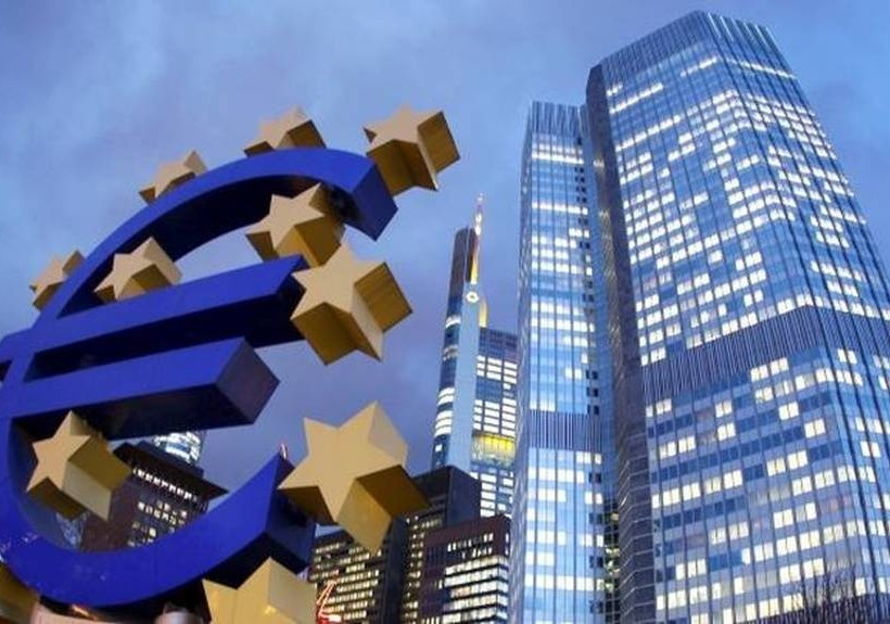 Η ΕΚΤ ανακοίνωσε το τέλος του QE τον Δεκέμβριο