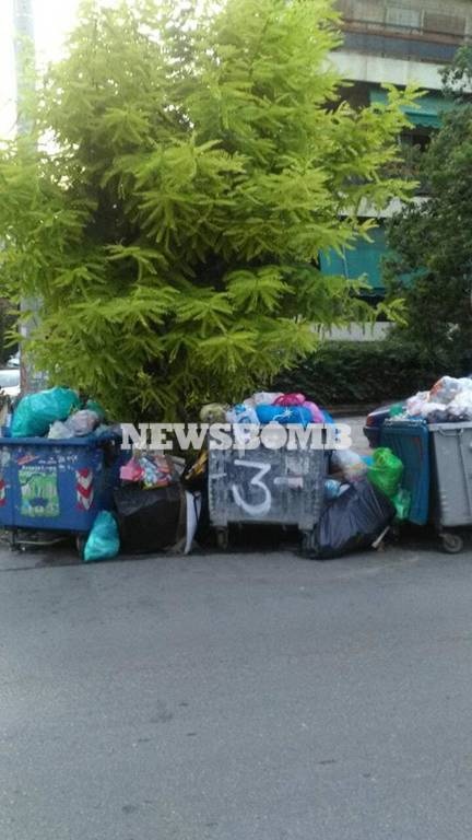 «Βουλιάζει» η Αθήνα από τα σκουπίδια 