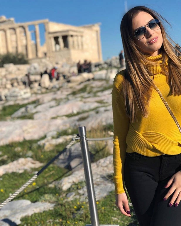 Τρελαίνει κόσμο η κουκλάρα κόρη του Ζάεφ (pics)