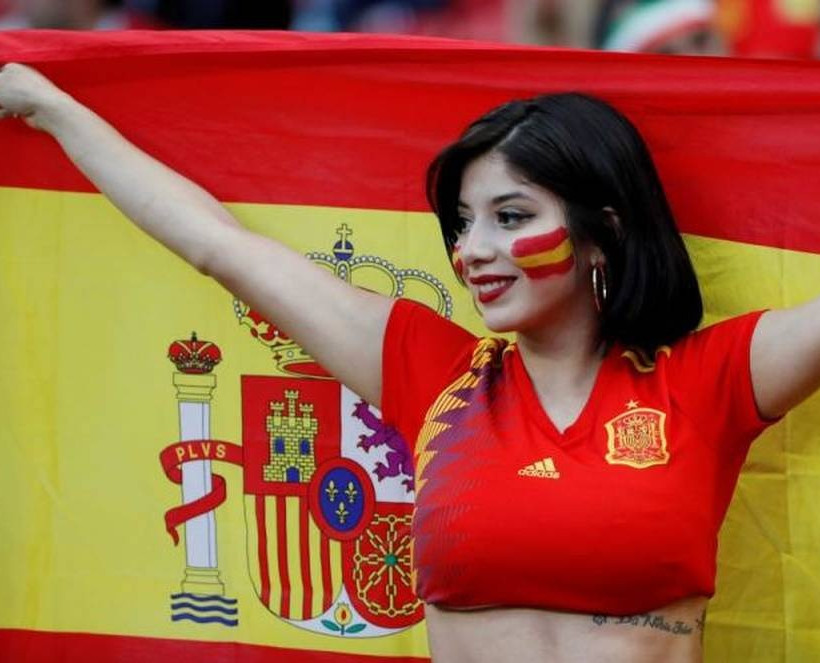 Παγκόσμιο Κύπελλο: Η σύντροφος του Ρονάλντο έβαλε «φωτιά» στην εξέδρα (pics)  