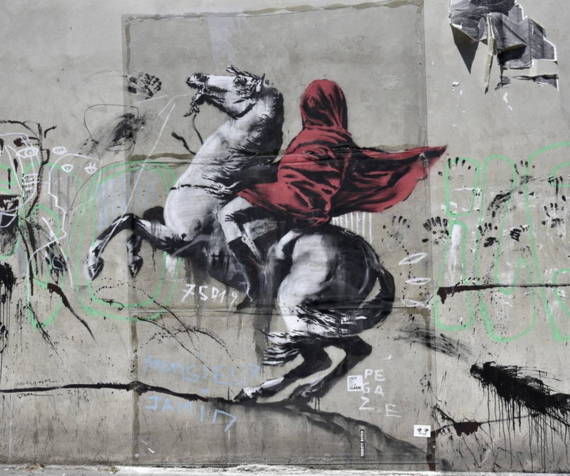 O ανατρεπτικός Banksy «ξαναχτύπησε» και στέλνει καυστικό μήνυμα από το Παρίσι (Pics)