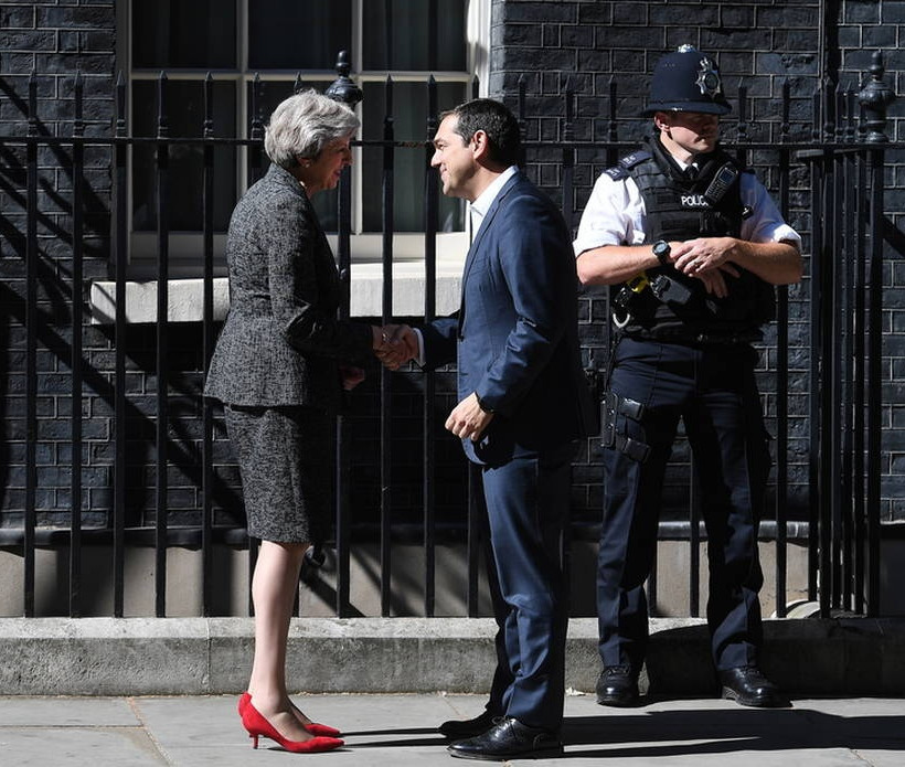 Τσίπρας από Λονδίνο για Λαζαρίδη: Είμαστε πολύ σκληροί για να πεθάνουμε (vids+pics)