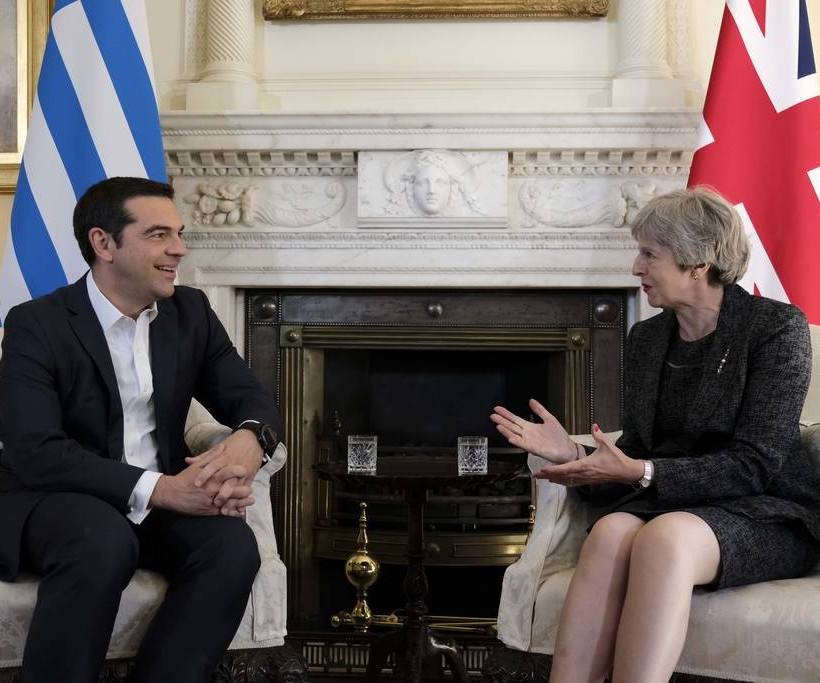 Τσίπρας από Λονδίνο για Λαζαρίδη: Είμαστε πολύ σκληροί για να πεθάνουμε (vids+pics)