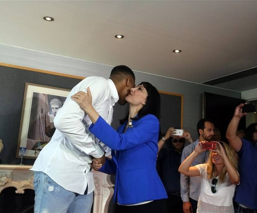 Ο Αντετοκούνμπο «καρφώνει» στο νέο σποτ του ΕΟΤ: Αυτή είναι η χώρα μου, η Ελλάδα! (vid+pics)