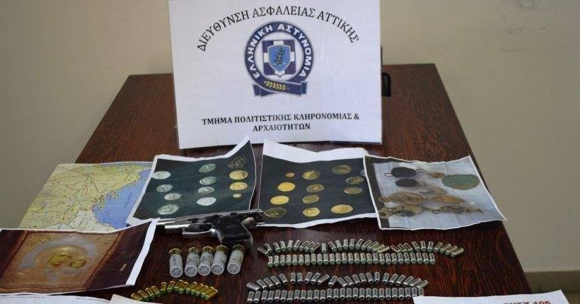 Πάτρα: Συνελήφθησαν πατέρας και γιος για αρχαιοκαπηλία (pics)