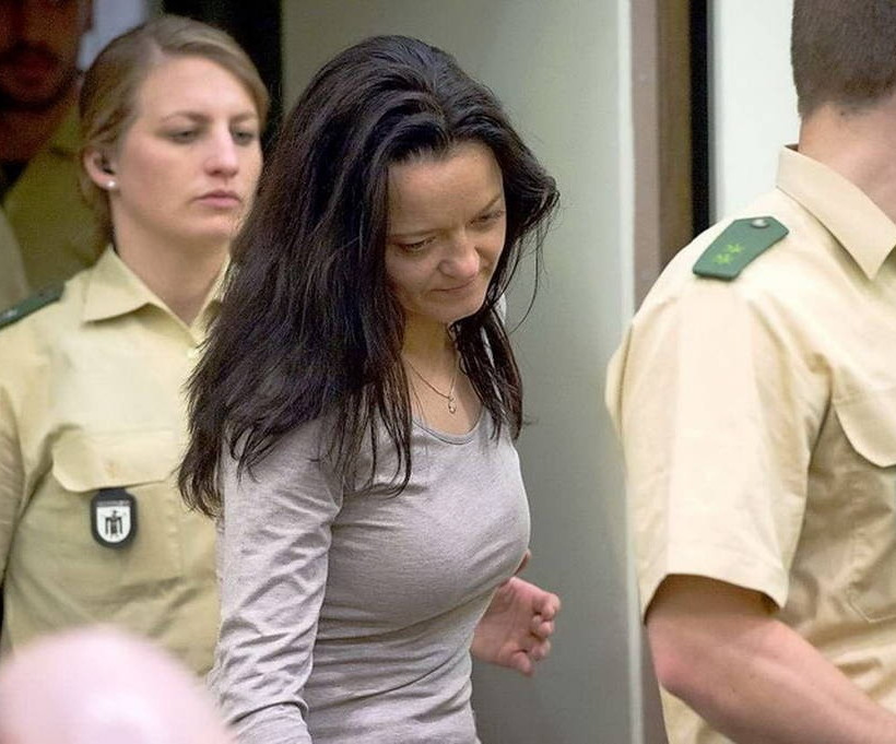 H Μπεάτε Τσέπε μετά τις ρατσιστικές δολοφονίες απαρνήθηκε το νεοναζιστικό παρελθόν της (vid+pic)