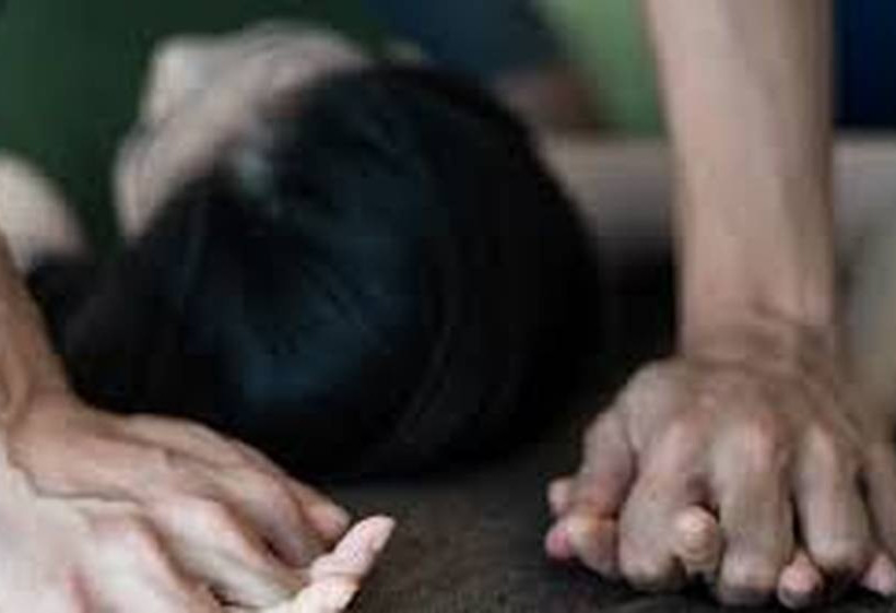 Σοκ στη Θεσσαλονίκη: Τρία άτομα βίασαν 22χρονη σε τουαλέτα μαγαζιού