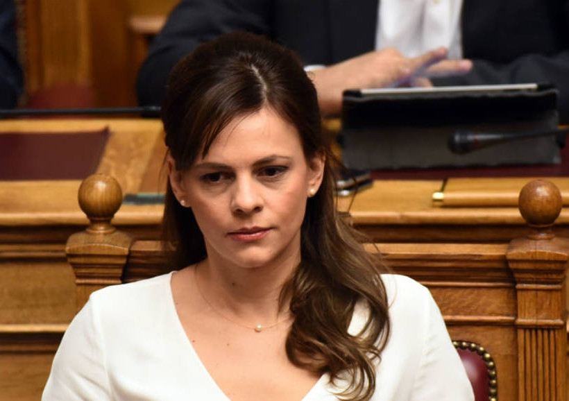 Αχτσιόγλου: Πώς θα γίνεται η διαγραφή ασφαλιστικών οφειλών