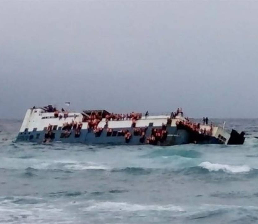 Εικόνες ΣΟΚ από την τραγωδία στην Ινδονησία: Τουλάχιστον 29 οι νεκροί του νέου ναυαγίου φέρι μπόουτ 