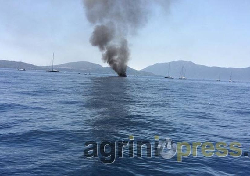 Συναγερμός: Καίγεται σκάφος ανοιχτά της Λευκάδας (photos)
