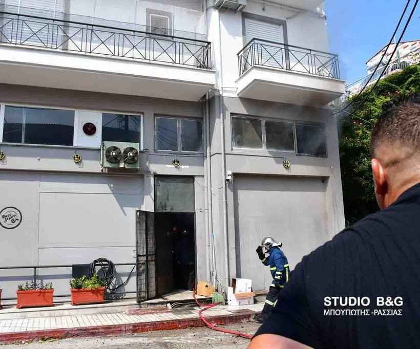 Αναστάτωση στο Ναύπλιο: Μεγάλη φωτιά σε εστιατόριο (vid-pics)