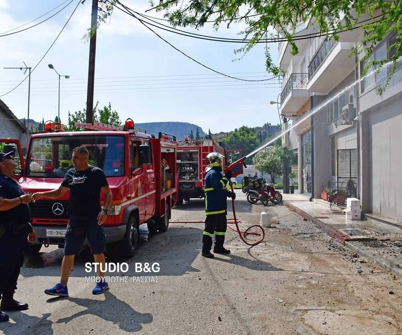 Αναστάτωση στο Ναύπλιο: Μεγάλη φωτιά σε εστιατόριο (vid-pics)