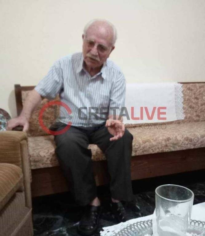 Πανελλήνιες: Συγκλονίζει 84χρονος φοιτητής - Τι λέει για τους συμμαθητές του και την επιτυχία του