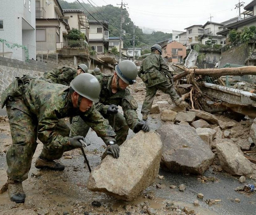 Ιαπωνία: Ανεβαίνει δραματικά ο αριθμός των νεκρών από τις σφοδρές βροχοπτώσεις
