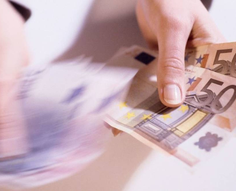 ΕΦΚΑ: Πόσος είναι ο μισθός πλήρους και μερικής απασχόλησης