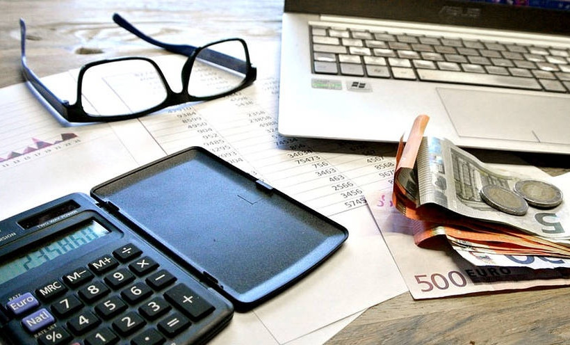 ΕΣΕΕ: Πώς και πότε θα πληρώσουμε έξι φόρους σε έξι μήνες 