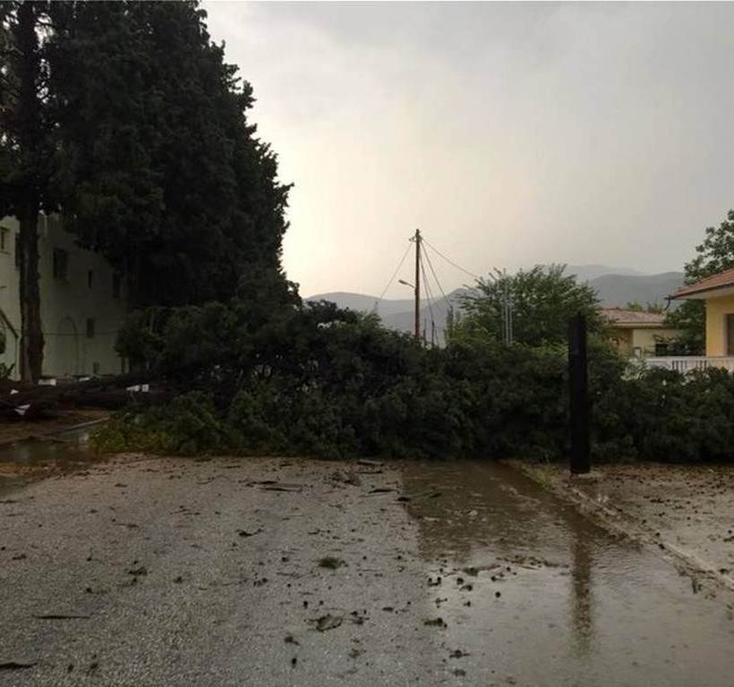 Η κακοκαιρία «χτύπησε» Ξάνθη και Καβάλα: Πρωτοφανείς εικόνες με πλημμύρες και ζημιές (vid+pics)