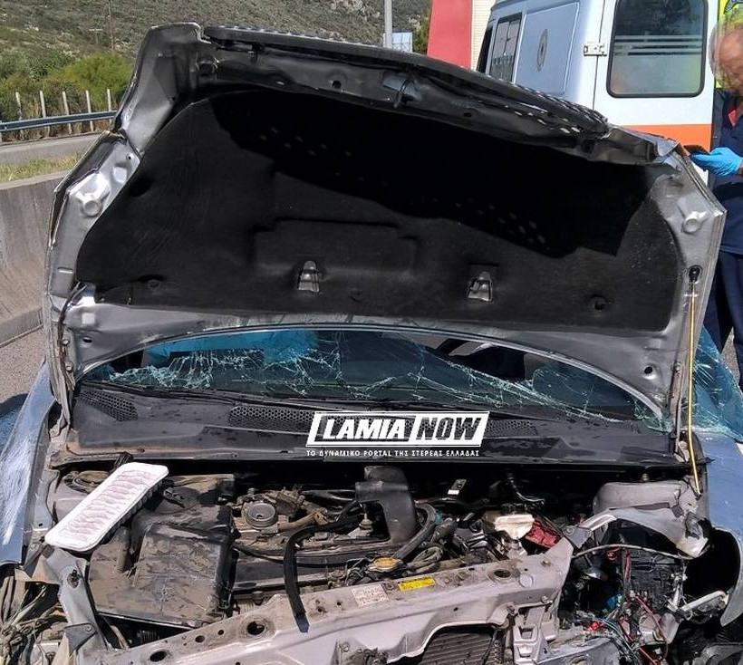Λαμία: Απίστευτο τροχαίο! Έκανε δύο τούμπες στον αέρα και βγήκε αγρατζούνιστη από αυτό το αυτοκίνητο
